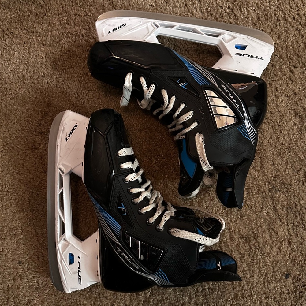 True TF7 Skates Size 9R